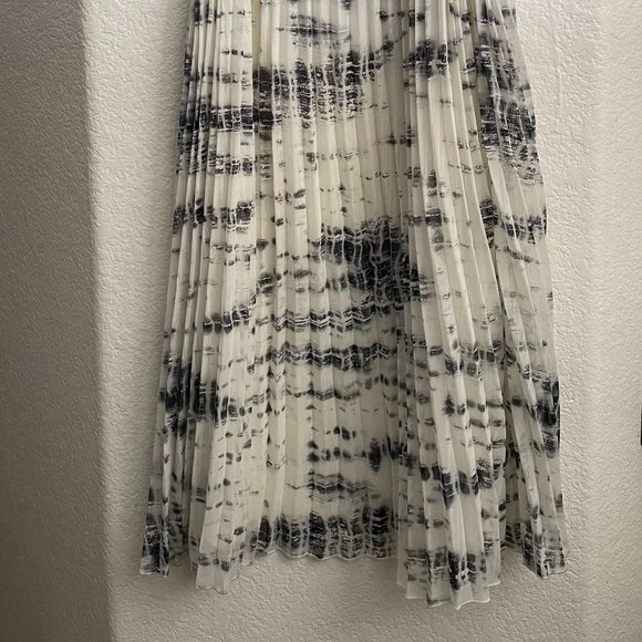 American Rag Dress - Picture 4 of 5